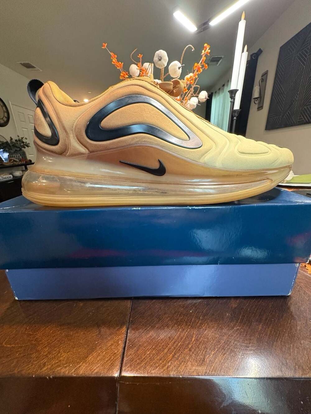 Nike Air Max 720 Desert Wheat Black Club Gold Sneakers